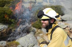Juan Caamaño, director de fundación que instruye a Conaf: “Chile está viviendo un momento complejo por la simultaneidad de incendios”