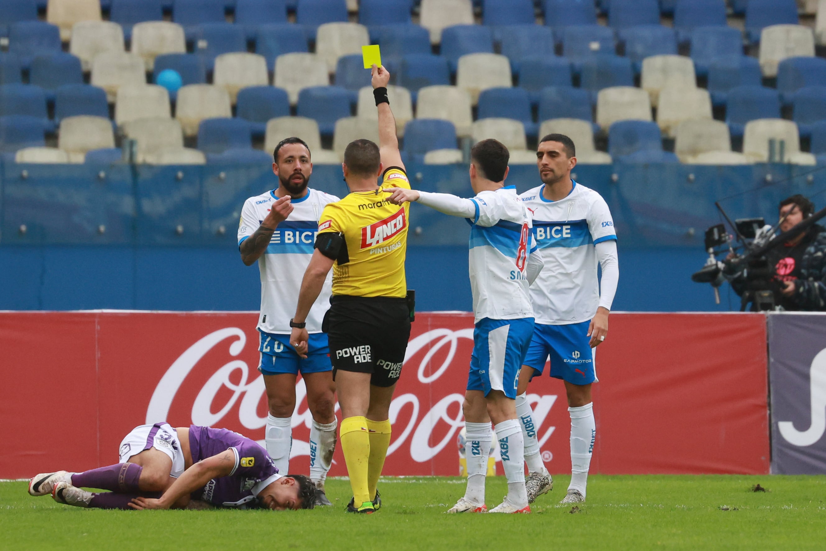 Diego Flores, en el partido entre la UC y Deportes Concepción (Foto: Photosport)