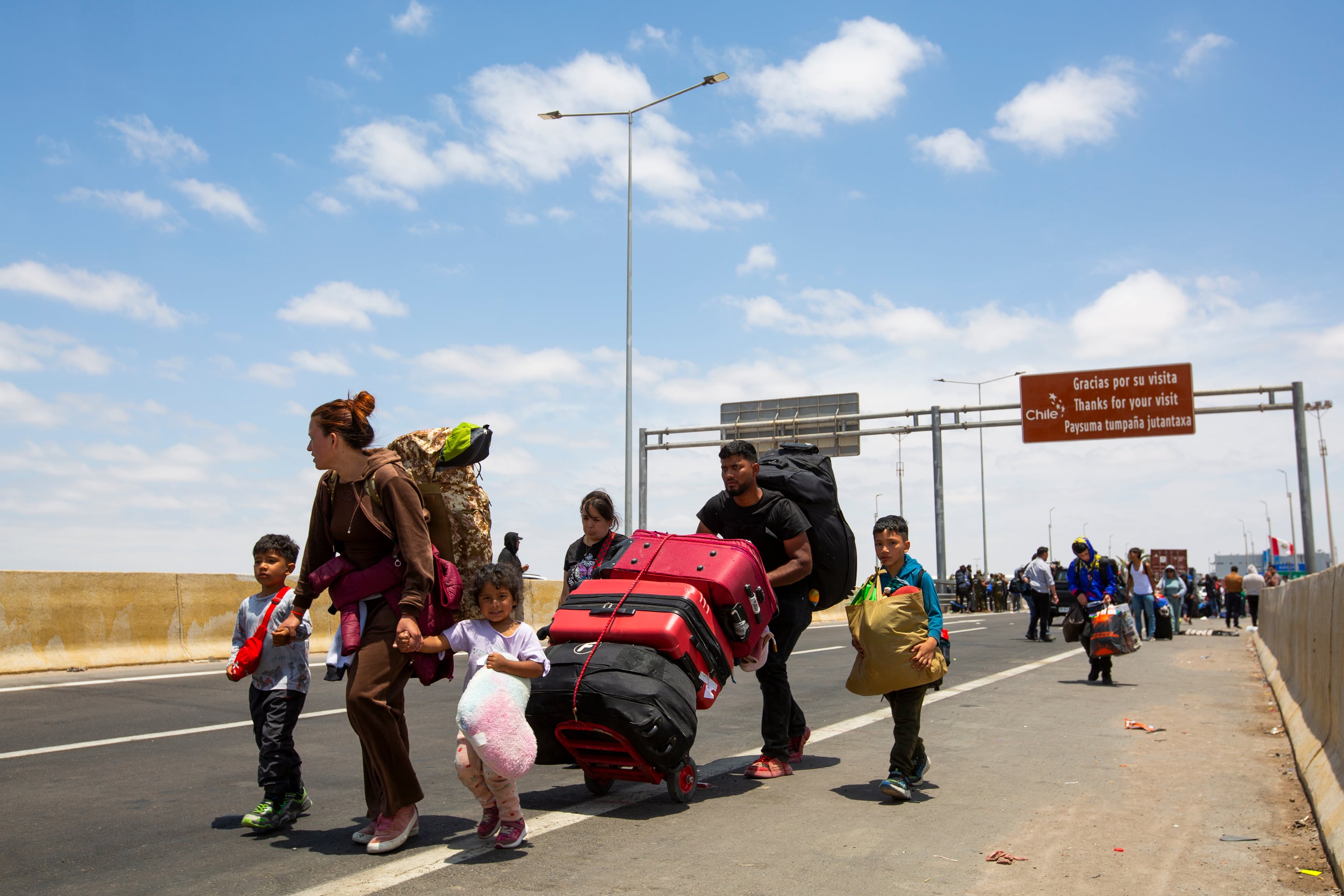 Crisis migratoria en la frontera de Chile Perú, por alaraca del Gobernador Diego Pago. Fotos Patricio Banda/Aton Chile