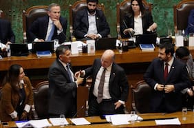 La megarreforma entra a la sala de cirugías del Senado
