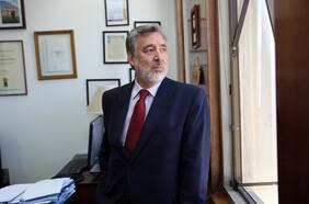 Guillier y adelantar las presidenciales: “Es un gobierno que no está entendiendo los problemas que tiene y que se agudizan una vez más“