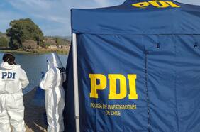 PDI investiga hallazgo de cuerpo de mujer en Laguna Verde en Valparaíso