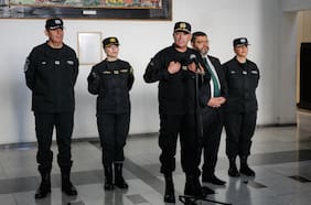 Director de Gendarmería reconoce compleja situación y remueve cuatro altos cargos tras fuga de reos