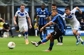 El gol con el que Alexis rompe un maleficio de 277 días