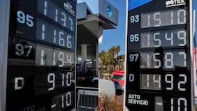 Hacienda ha ahorrado casi US$1.600 millones, gracias a cambios al Mepco que produjeron alza histórica de bencinas en marzo