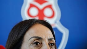 Plazos, molestia del liquidador y evaluación de gerentes en la U: el escenario de Azul Azul tras salida de Cecilia Pérez