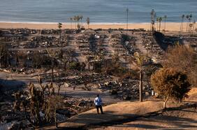 A vista de dron: lo que quedó de Malibú tras los devastadores incendios en California