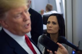 Las revelaciones de una exfuncionaria de la Casa Blanca que despertaron la ira de Melania y Donald Trump