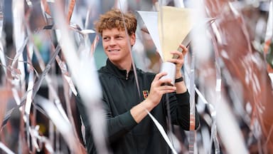 Sinner aplasta a Zverev en la final de Madrid y se convierte en el primer tenista en ganar cinco Masters 1000 seguidos