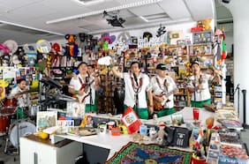 Los Mirlos llegan al Tiny Desk con la cumbia amazónica del Perú