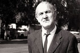 Universidad Diego Portales incorpora el archivo de Carlos Droguett