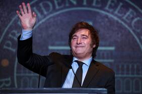 El nuevo presidente de Argentina quiere adoptar el dólar estadounidense como moneda nacional