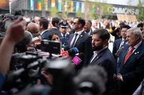 Boric en alerta por ProCultura: coordinación con ministros y su intervención para intentar descomprimir su gira en Asia