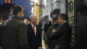 Kast encabeza operativo policial en Plaza de Armas y asegura que “la mano ha cambiado”