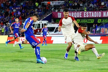 En el estreno de Gago por la Liga de Primera: la U despierta para golear a La Serena y por fin celebra en el Nacional