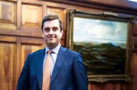 Economista jefe de Banco de Chile: “Si el crecimiento no está al centro del debate, no podremos estabilizar la deuda”