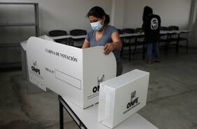 Perú enfrenta su elección más impredecible de los últimos años