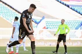 Regreso a México: Al Shabab acepta la oferta de Tigres por el zaguero chileno Igor Lichnovsky