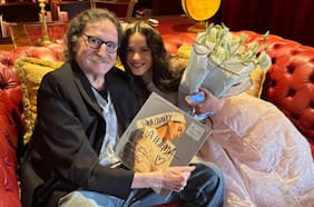 “Para Charly, la leyenda”: el encuentro de Rosalía con Charly García que incluyó intercambio de vinilos