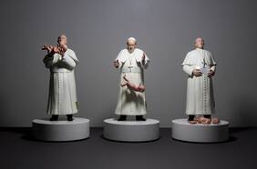 Pablo Maire, el artista chileno de la polémica estatua del Papa y el bebé: “Es un cuestionamiento a esta institución anquilosada”