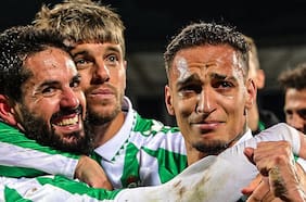 La emoción de Antony tras clasificar a la final de la Conference League con el Betis de Pellegrini