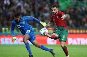 Bruno Fernandes tras su frío saludo con Cristiano Ronaldo: “No tengo ningún problema con nadie”