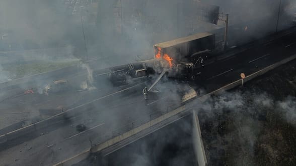 Fiscalía investiga exceso de velocidad en fatal explosión de camión de gas que deja cuatro fallecidos y 17 heridos en Renca