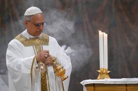 Vaticano publica el escudo y el lema del Papa León XIV: ¿cómo es y qué significado tiene?