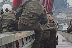 Evitaron una tragedia: Carabineros logran persuadir a mujer de no saltar desde un puente en Temuco
