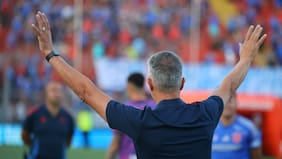 Con plazos para fichar: los nombres que maneja Azul Azul para reemplazar a Gustavo Álvarez en la banca de la U