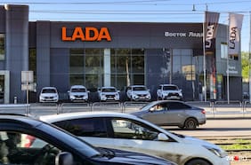 Venden autos sin airbags y frenos ABS: la realidad del mercado automotriz en Rusia