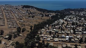 Gobierno defiende expropiación de terreno de megatoma en San Antonio