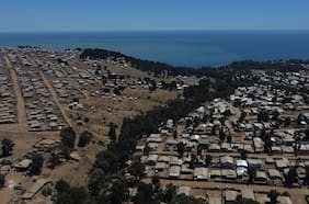 Gobierno defiende expropiación de terreno de megatoma en San Antonio