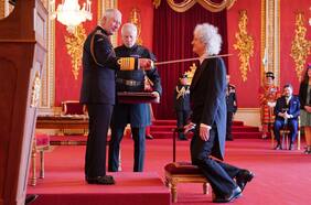‘Sir’ Brian May: el legendario guitarrista de Queen es nombrado caballero por el Rey Carlos III