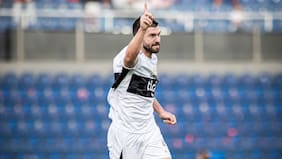 Fenómeno de redes sociales y ahora goleador: el gran estreno de Tim Payne en Olimpia tras saltar a la fama en el Mundial