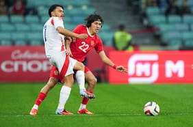 La hora de Gabriel Suazo: los factores que elevan al lateral en la Roja y en el Sevilla