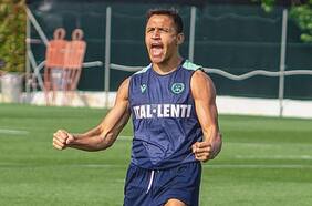 La petición del arquero del Udinese a Alexis Sánchez en medio de la incertidumbre por el futuro del delantero