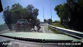 Impactante maniobra de un conductor en intento de encerrona en Quilicura: atropelló a delincuente