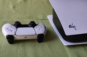 La escasez de chips también alcanza a las consolas de videojuegos: Sony recorta aún más sus previsiones de fabricación de su nueva PlayStation