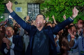 Elecciones en Andalucía: El PP da otro golpe a Pedro Sánchez con la debacle del PSOE, aunque pierde mayoría absoluta y dependerá de Vox para gobernar