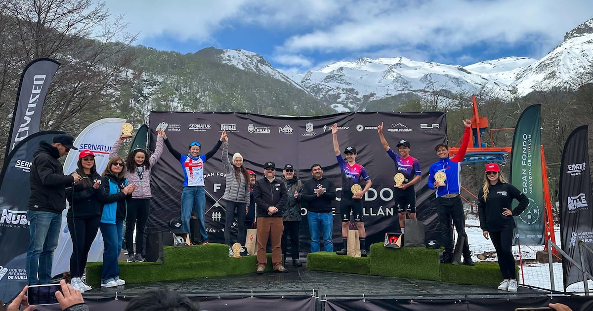 Con la nieve de Ñuble como testigo: Renato Sanhueza y Francisca Garrido se coronaron en el Gran Fondo Nevados de Chillán