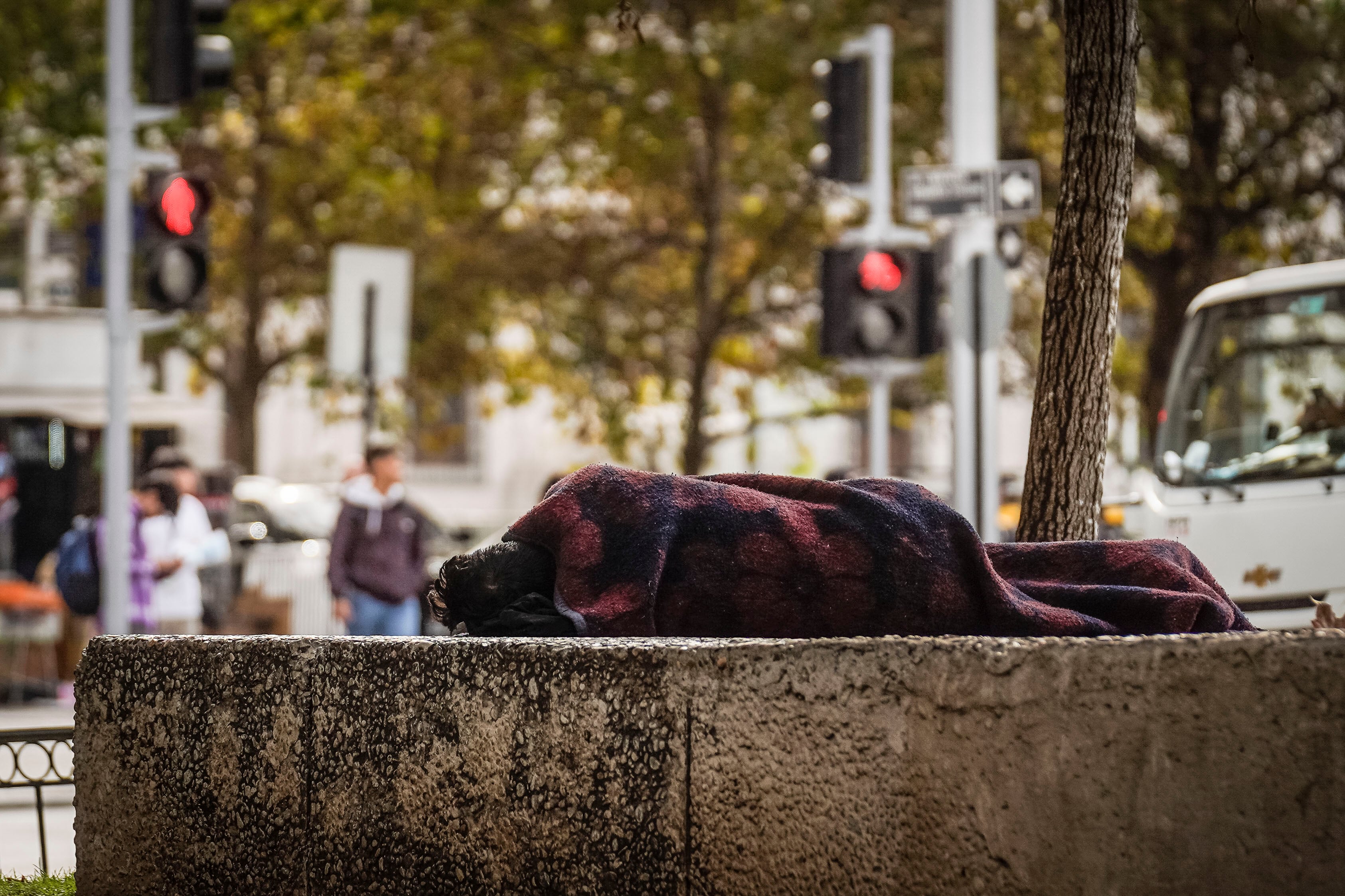 Prolongan Código Azul en la Región Metropolitana y se extiende a nuevas zonas por bajas temperaturas