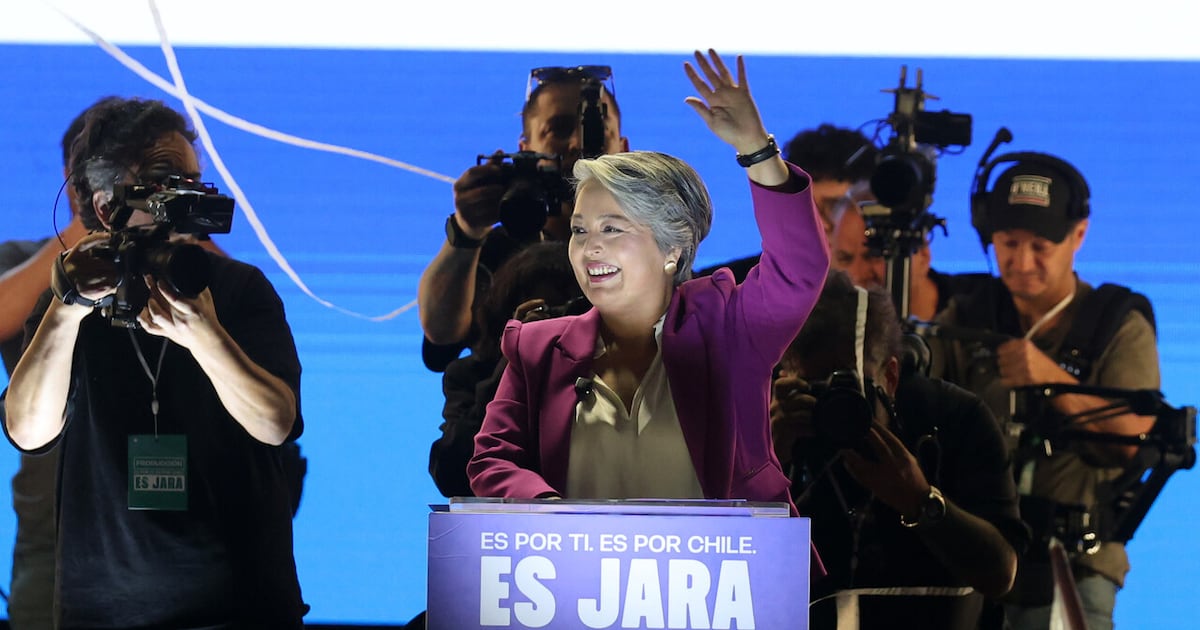 Jeannette Jara y la batalla por la unidad en una campaña marcada por el miedo y la seguridad: ¿puede la esperanza superar la polarización?
