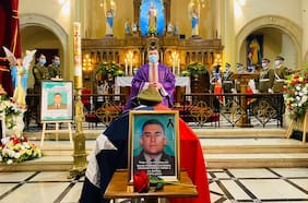 Presentan proyecto que busca presidio perpetuo para homicidas de policías y gendarmes