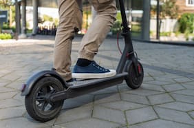 Accidentes de trayecto en scooters aumentan más del 30%: Las Condes es la comuna con más registros