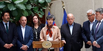 ISABEL ALLENDE