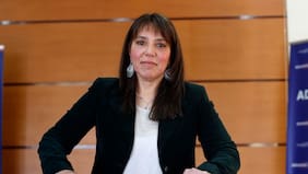 Hacienda pide renuncia a directora nacional de Aduanas