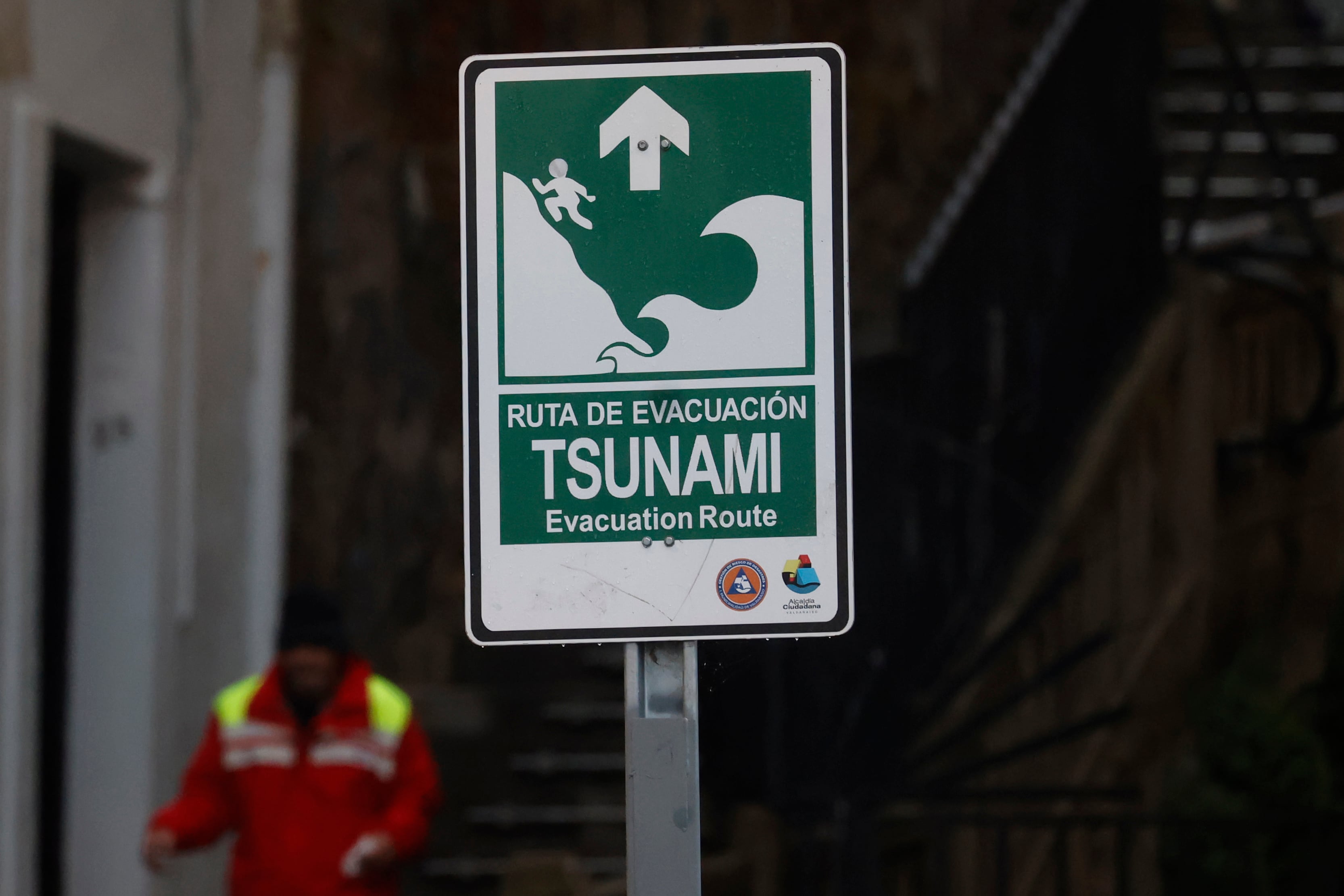 SHOA evalúa posibilidad de tsunami en costas chilenas tras sismo de magnitud 7,8 en Filipinas