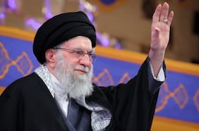 Jamenei denuncia que Trump instiga las protestas con las manos manchadas “de la sangre de mil iraníes”