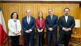 Crisis en Comisión Verdad y Niñez: comisionados remueven a cuatro coordinadores en medio de tensión por denuncias de maltrato